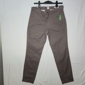 NWT Gap - Men's GapFlex Tan Essential Khakis in Straight Taper Size 33x32